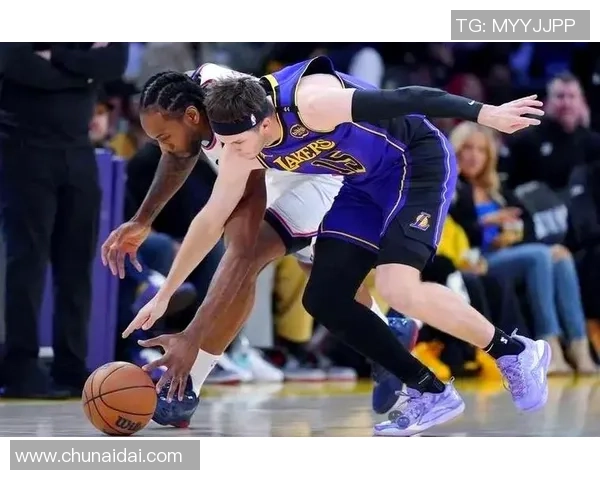 2012年湖人与快船激战三场精彩回顾与赛季影响分析